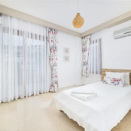 Villa Neria, Kalamar Koyu'nda Luex Kas