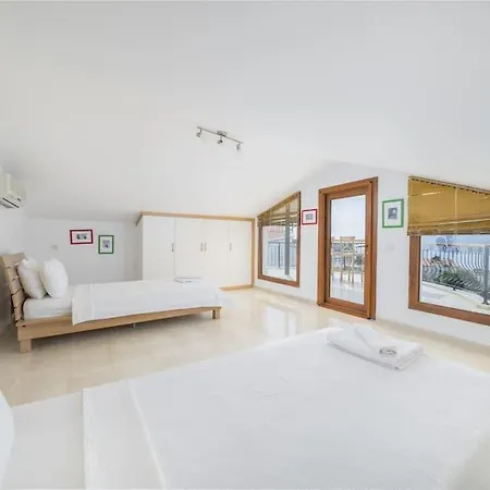 Villa Neria, Kalamar Koyu'nda Luex Kas